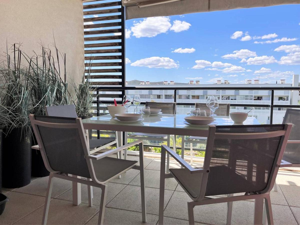 Charmant T2 Climatise Avec Grande Terrasse, Piscine Et Parking Privatif, Proche Plage Et Commerces. - Fr-1-251-441 Le Lavandou Exterior photo
